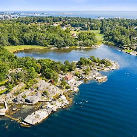 Large House With Private Dock In Blindleia Lillesand
